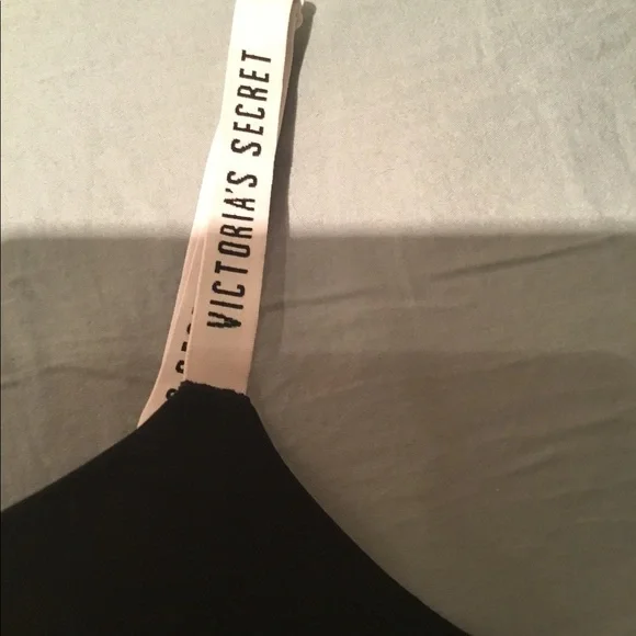 VICTORY SECRET SIZE 34D NEW ONLY $18.💗💕💕💕💗 - Picture 2 of 5